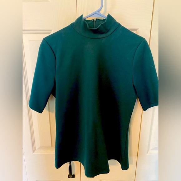 NY&Co mock turtle neck top. Dark/Hunter green. Size Medium. - Picture 1 of 3